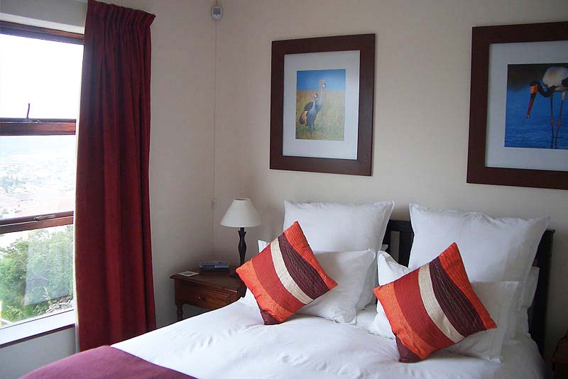Cottage main bedroom with queen-size bed