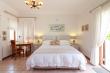 A Tuscan Villa - bed and breakfast Fish Hoek, Cape Town