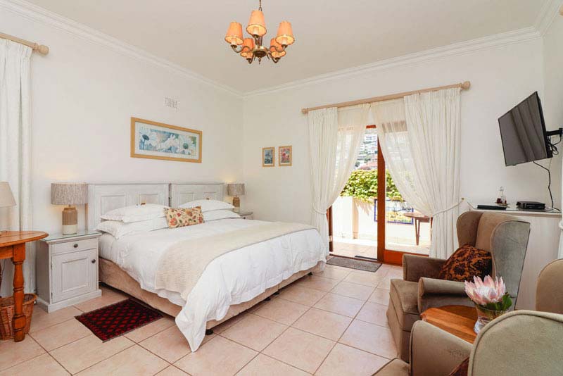 A Tuscan Villa - bed and breakfast Fish Hoek, Cape Town