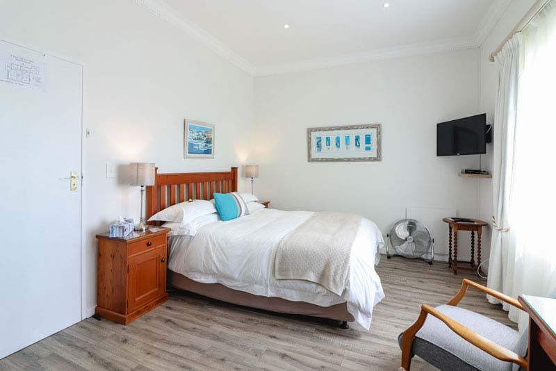 A Tuscan Villa - bed and breakfast Fish Hoek, Cape Town