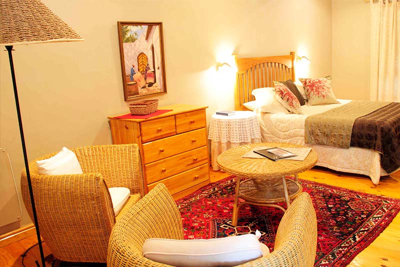 Adley House - bed and breakfast and self catering in Oudtshoorn, Karoo