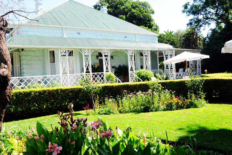 Adley House - bed and breakfast and self catering in Oudtshoorn, Karoo