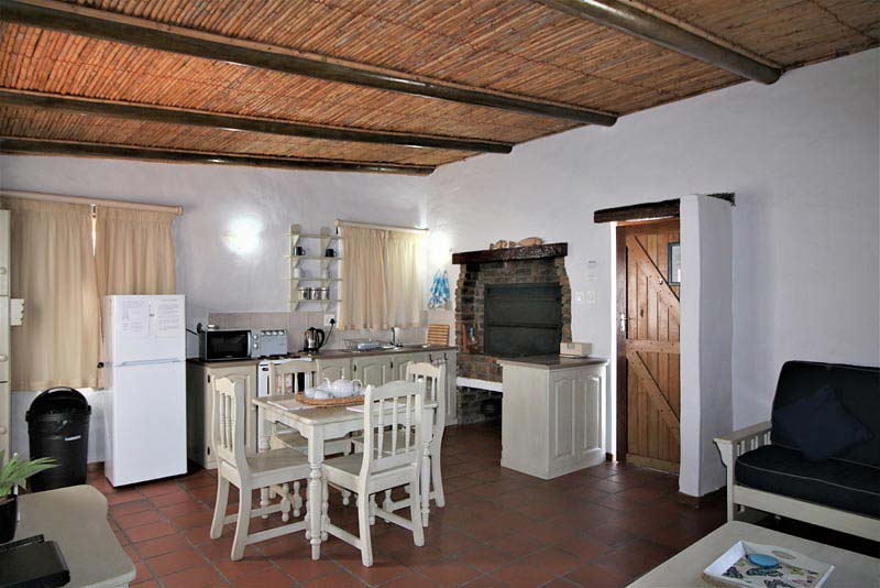 Cottage Open plan with inside braai