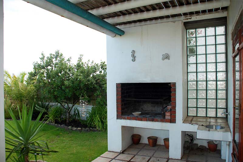 Ceol Na Mara - self catering right on the beach at Paternoster