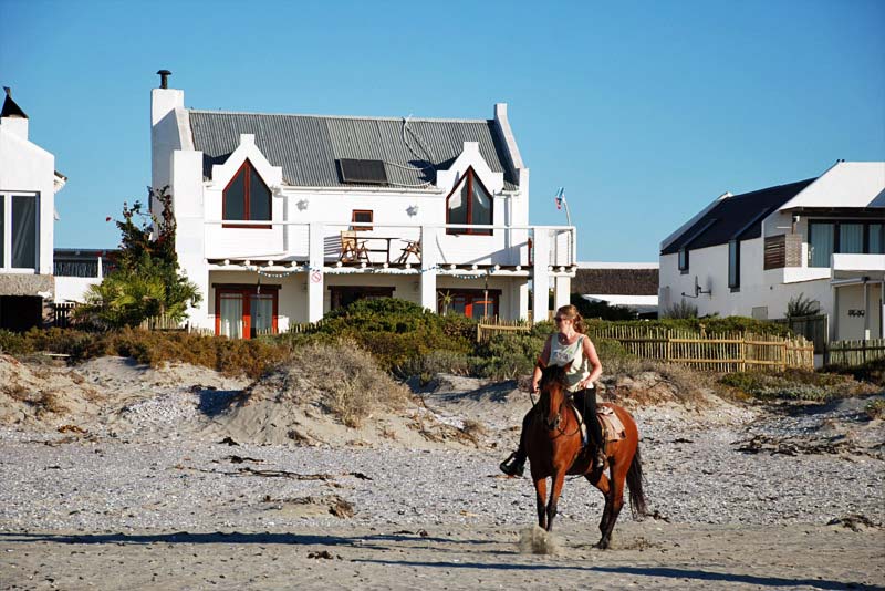 Ceol Na Mara - self catering right on the beach at Paternoster