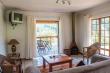 Warratah Cottage Lounge