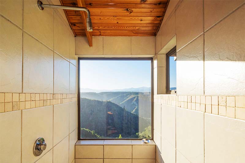 Cliffedge cottage shower