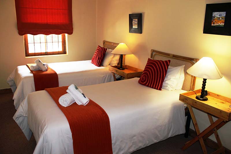 Kardoesie se 2- enkelbed slaapkamer...