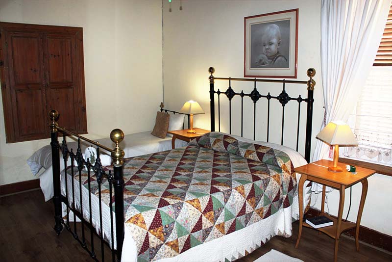 Pophuis se dubbelbed slaapkamer......
