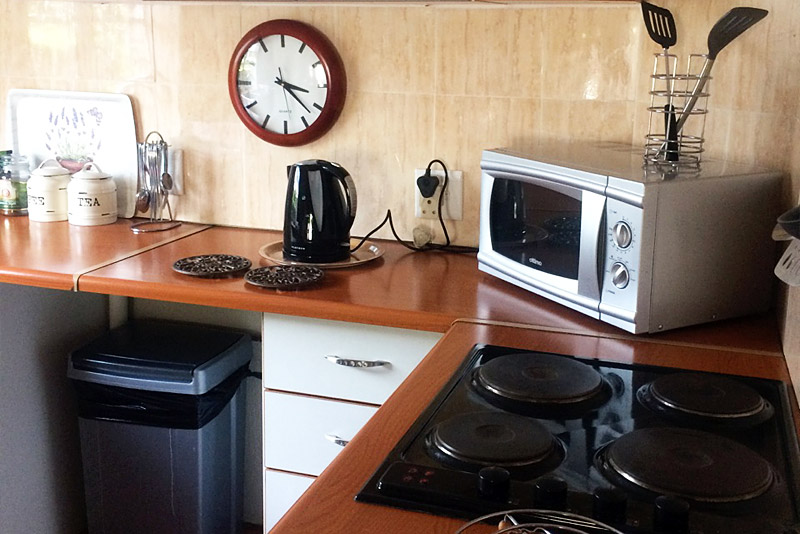 Kitchen - Gratia Cottage, self catering in Waverley, Pretoria