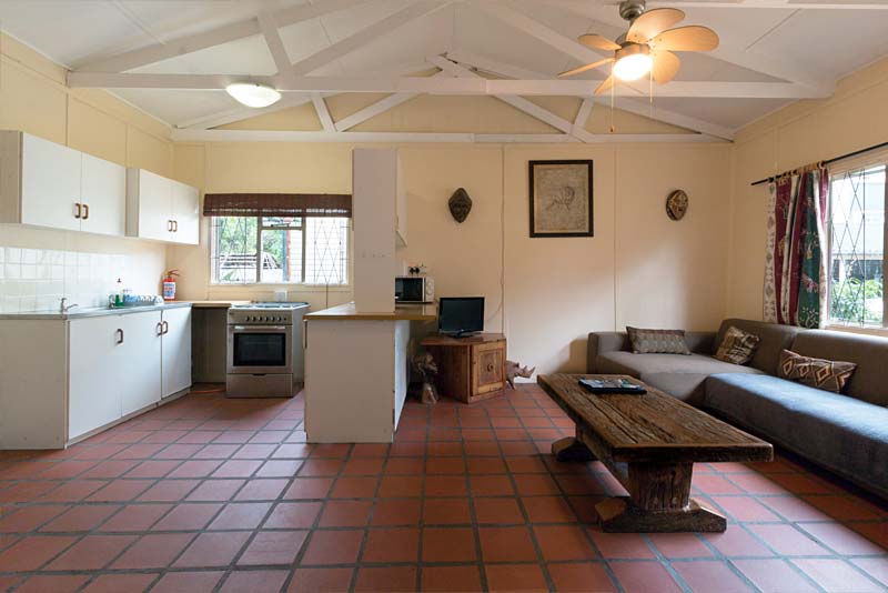 Flat 7 - Inyathi Guest Lodge Self Catering in Knysna