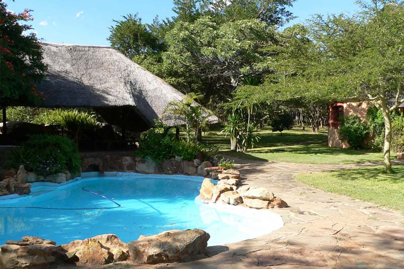 Izintaba Lodge swimming pool