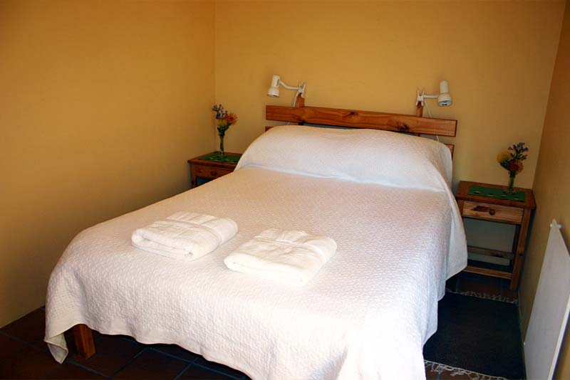 Unit 2 double bed room - Kierie Kwaak self catering in Stellenbosch