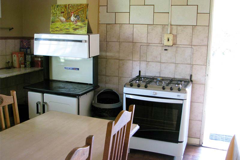 Die Plaashuis Kitchen