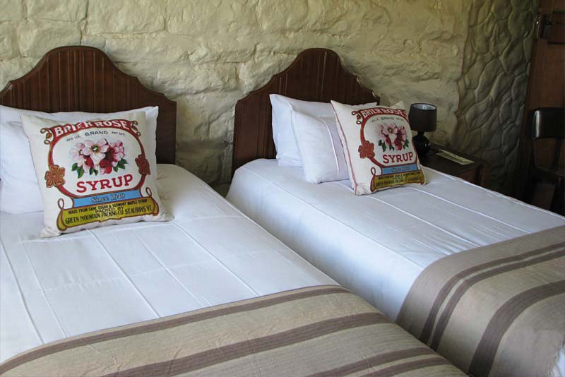 Die Stal Bedroom