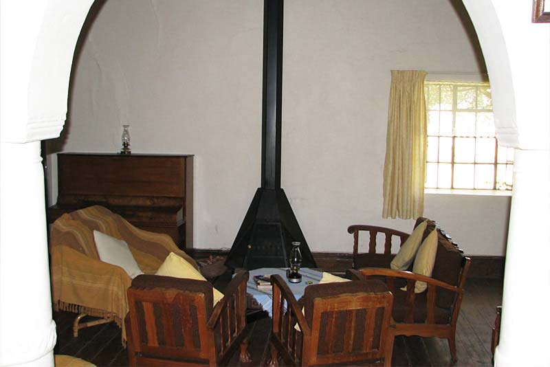 Ouma se Huisie Living Area