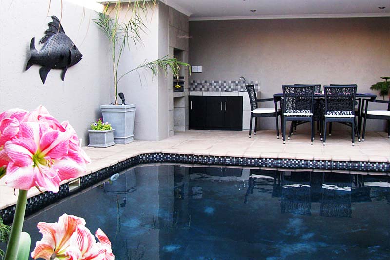 Kosmos Pool & Braai Area