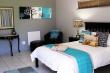 Room 8 Luxury (bath) King Bed