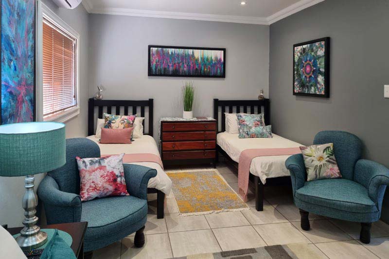 Roomo 10 Family Self-catering