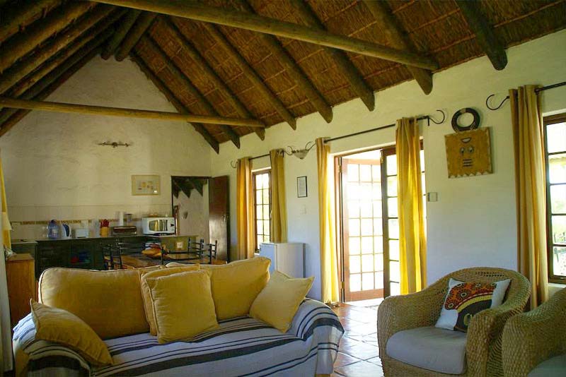 MooiBly self catering thatched cottages in Paarl