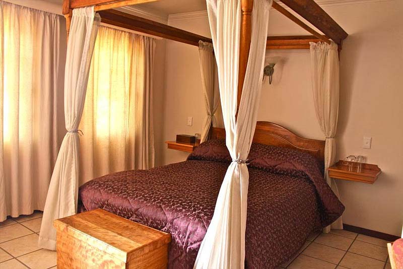 Red Mountain House - B&B and Self Catering in Clarens