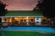 Dining room & lounge overlooking the pool