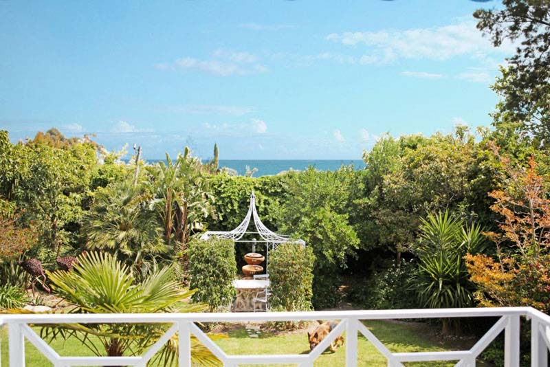 Garden Apartment sundeck