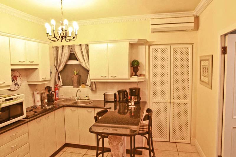 Garden cottage kitchen