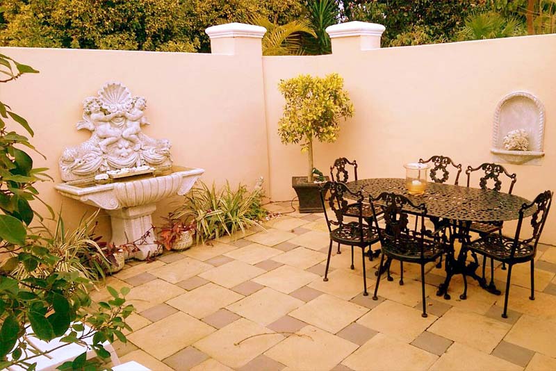 Platinum suite courtyard