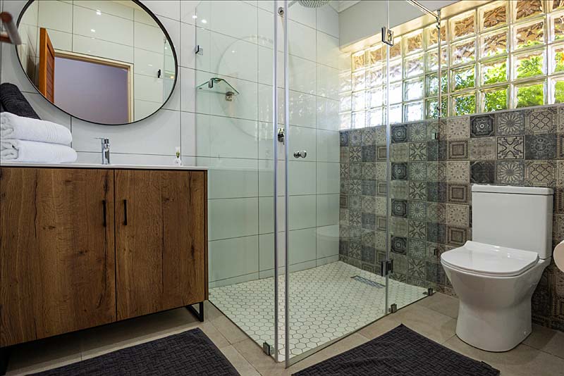 Three Shadows - Luxury Room Bathroom