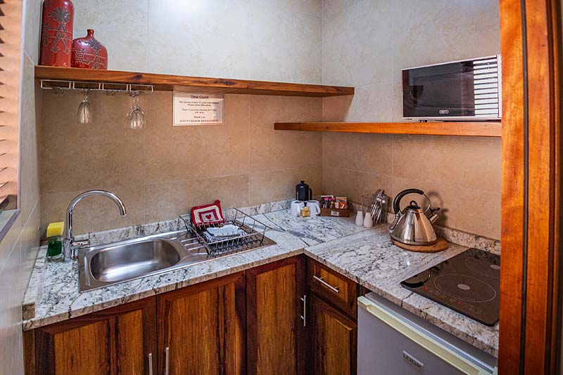 The Executive Apartments - Kitchenette