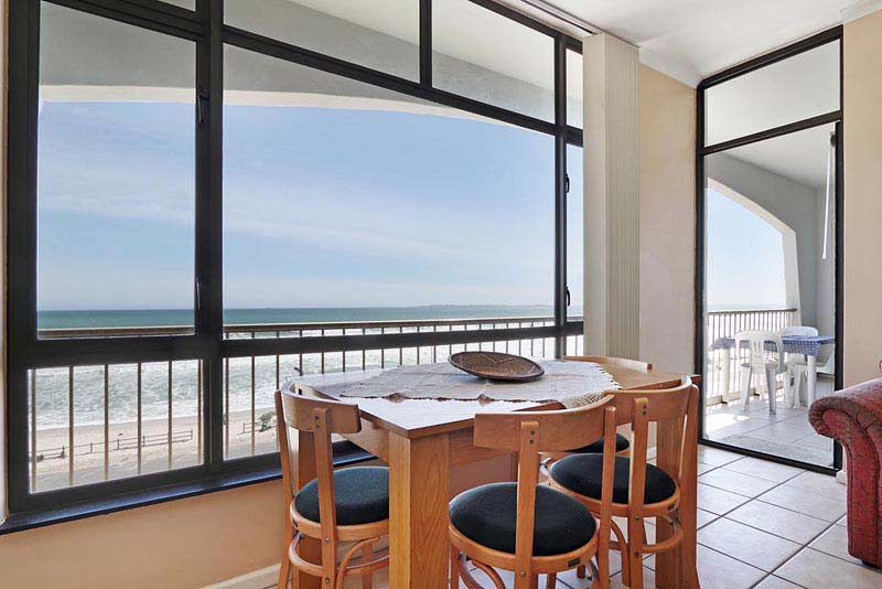 Sea Breeze - self catering in Bloubergstrand, Cape Town