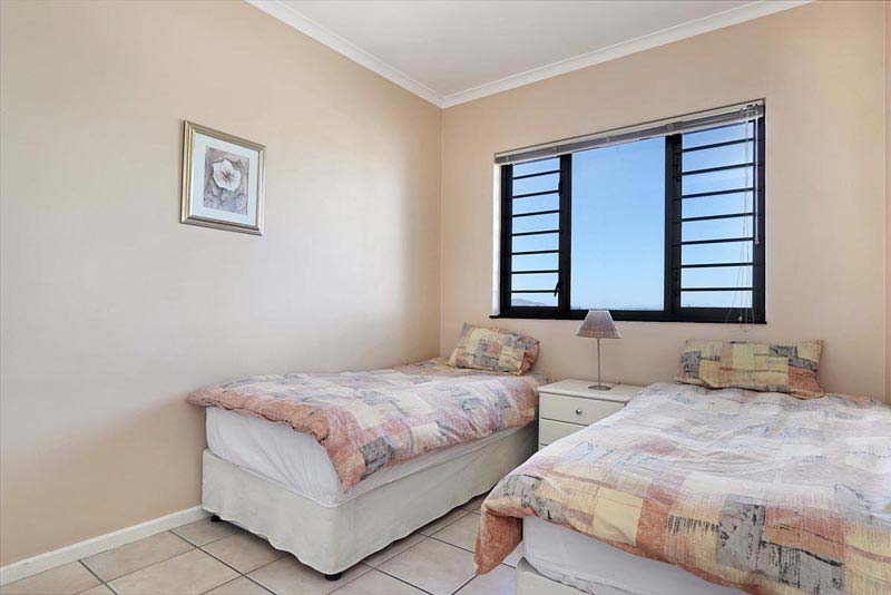 Sea Breeze - self catering in Bloubergstrand, Cape Town