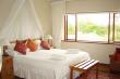 Green Suite = Honeymoon Suite