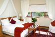 Green Suite = Honeymoon Suite