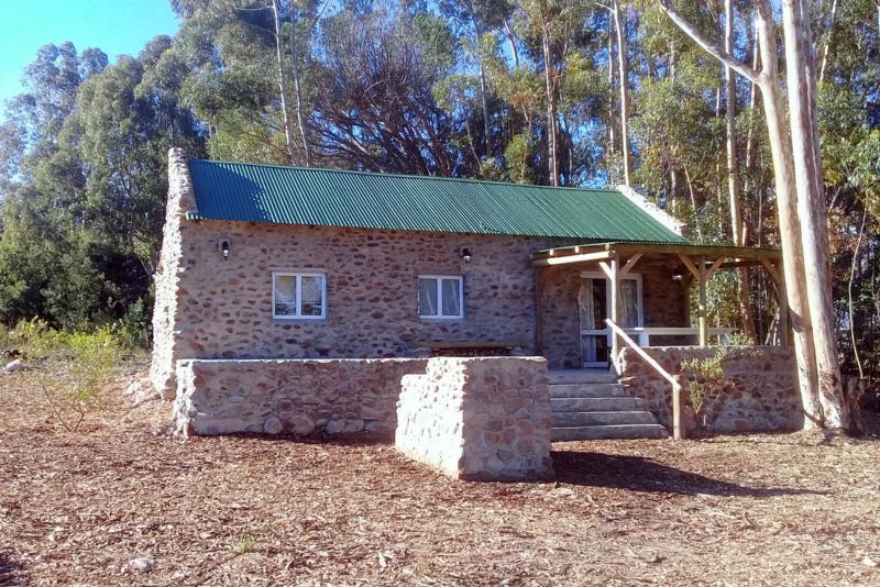 Gum Tree Cottage - Sleeps 6 persons