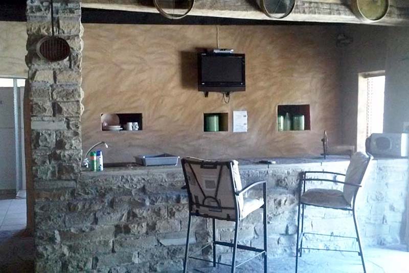 Hibernia Kitchen and Bar plus DSTV