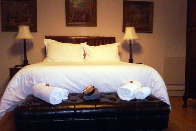 Taurus Queen Size Bed