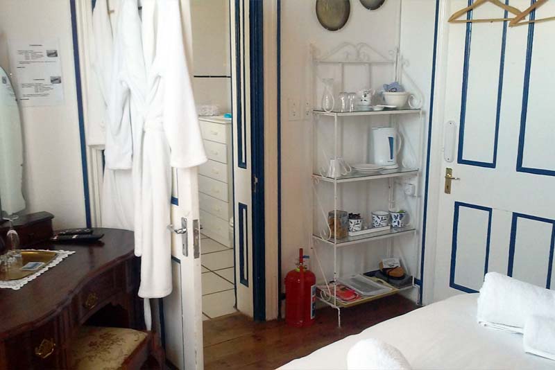 Libra Room - Skitterland Guesthouse Bed and Breakfast Sutherland