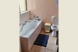 En suite bathroom to the main bedroom