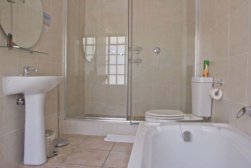 Superior room bathroom - room 8