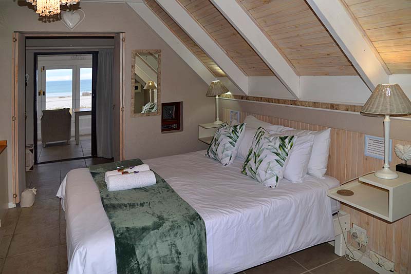 Bedroom with Queen bed.