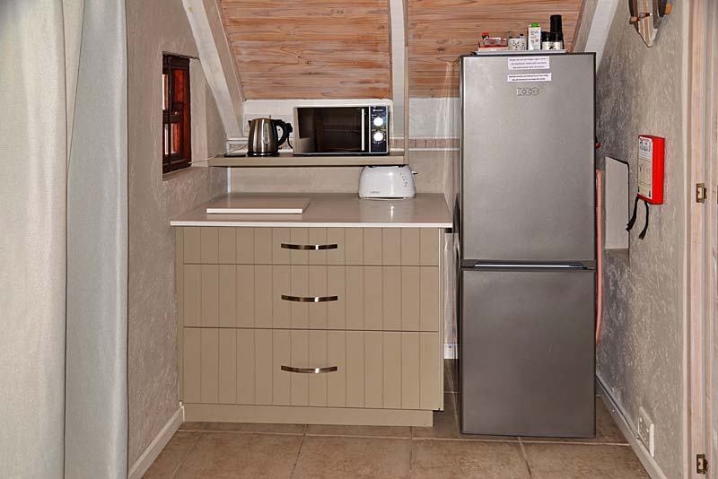 Kitchenette. 
