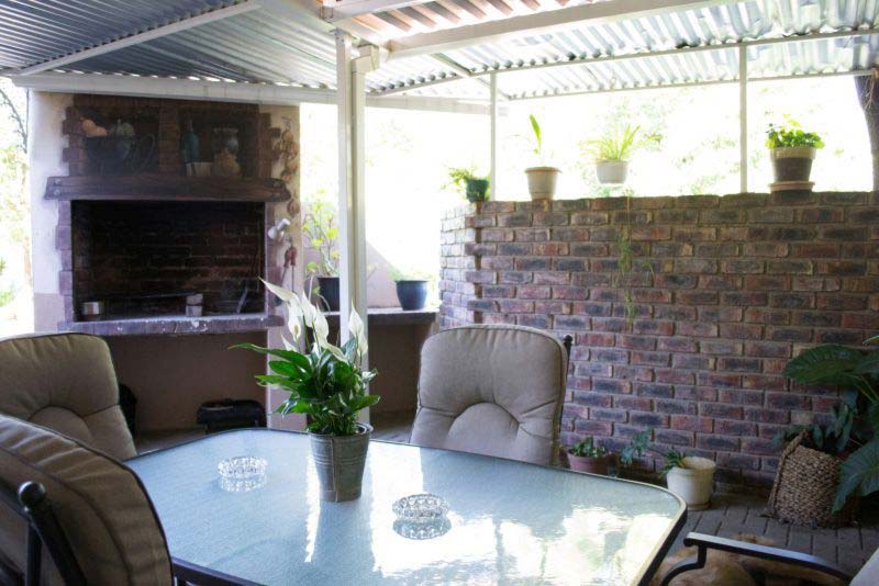 Lily Guesthouse - bed and breakfast and self catering in Bloemfontein