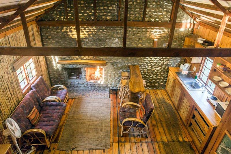 Otters Landing interior