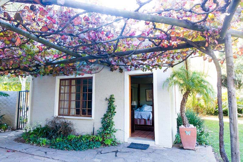 Guest room 1 exterior - White Bridge Farm self catering Wolseley