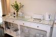 Jasmine Kitchenette