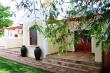 Honeylocust Guesthouse bed & breakfast in Colesberg