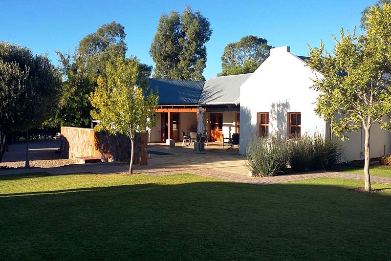 Honeylocust Guesthouse bed & breakfast in Colesberg