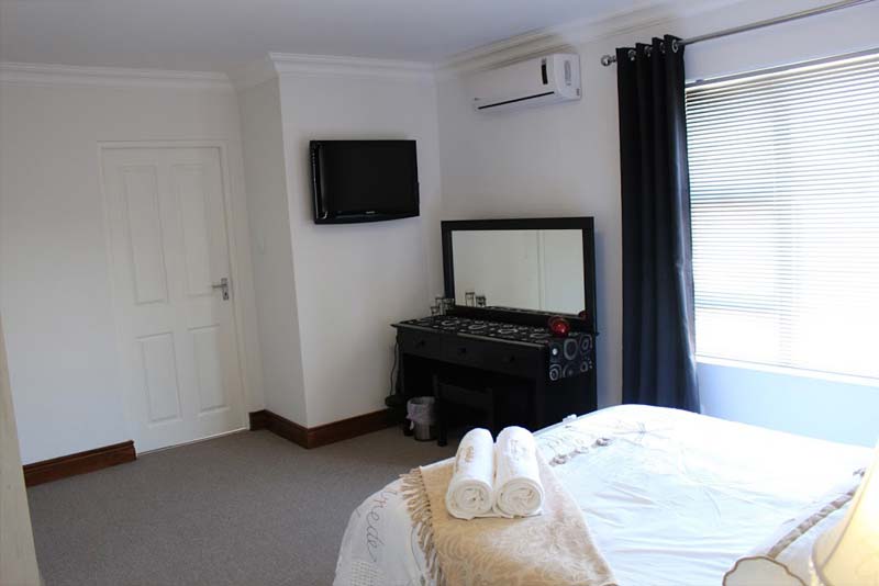 Dressing Table in Main Bedroom at Plataan House